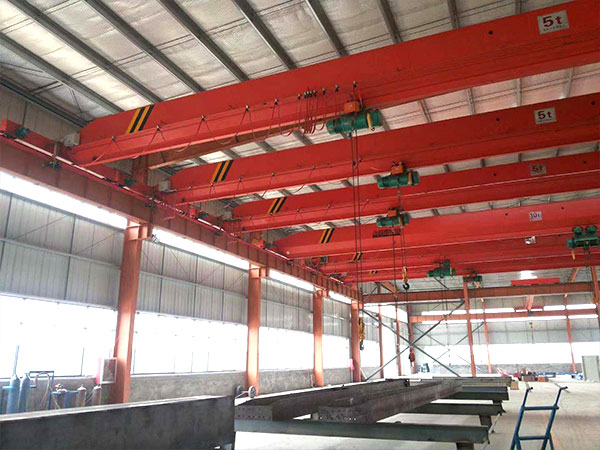 QD雙梁起重機(jī)運(yùn)行原理大揭秘！