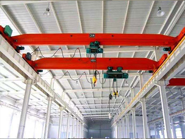 一文讓你了解QD雙梁起重機(jī)的特點(diǎn)和優(yōu)勢(shì)